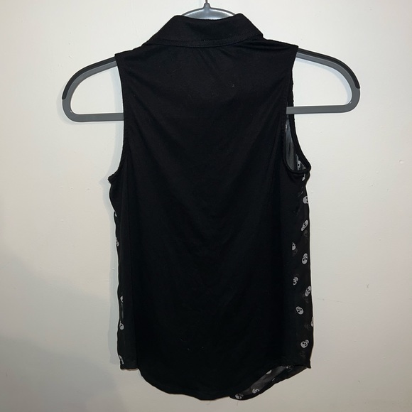 Rewind Brand Sleeveless Button-up Top Junior’s Extra Small - Picture 2 of 3